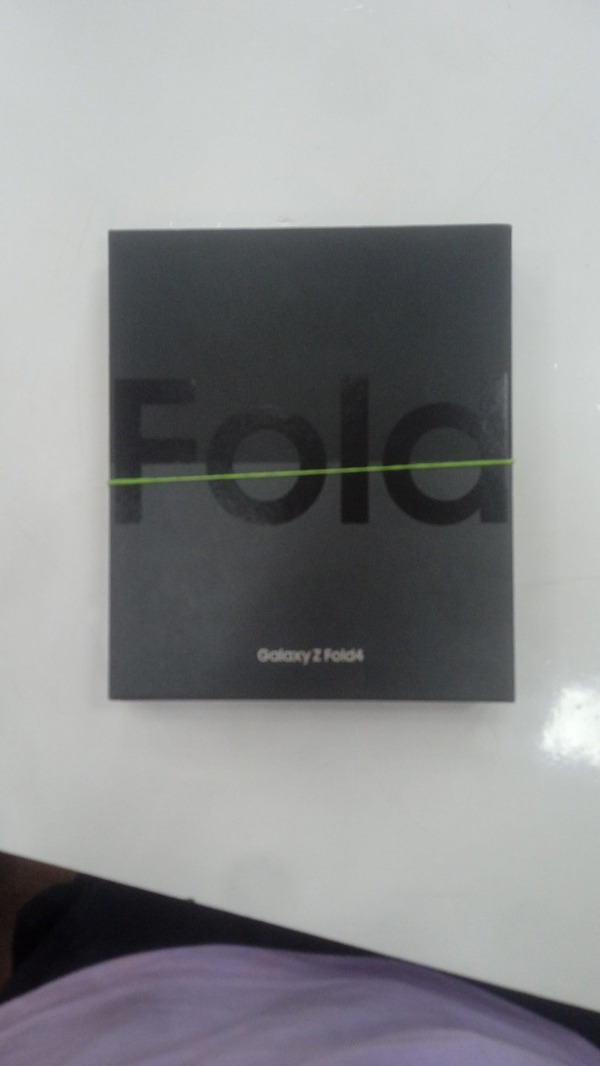Galaxy z Fold 4 - 256