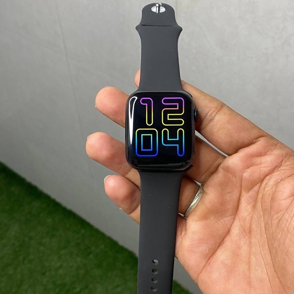 K17 Series 7 Smartwatch With Apple Logo On/Off Bluetooth Call Support