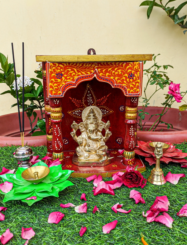 VIKRAM METAL  Brass Ganesh Murti  - 4.5 INCH, GOLDEN