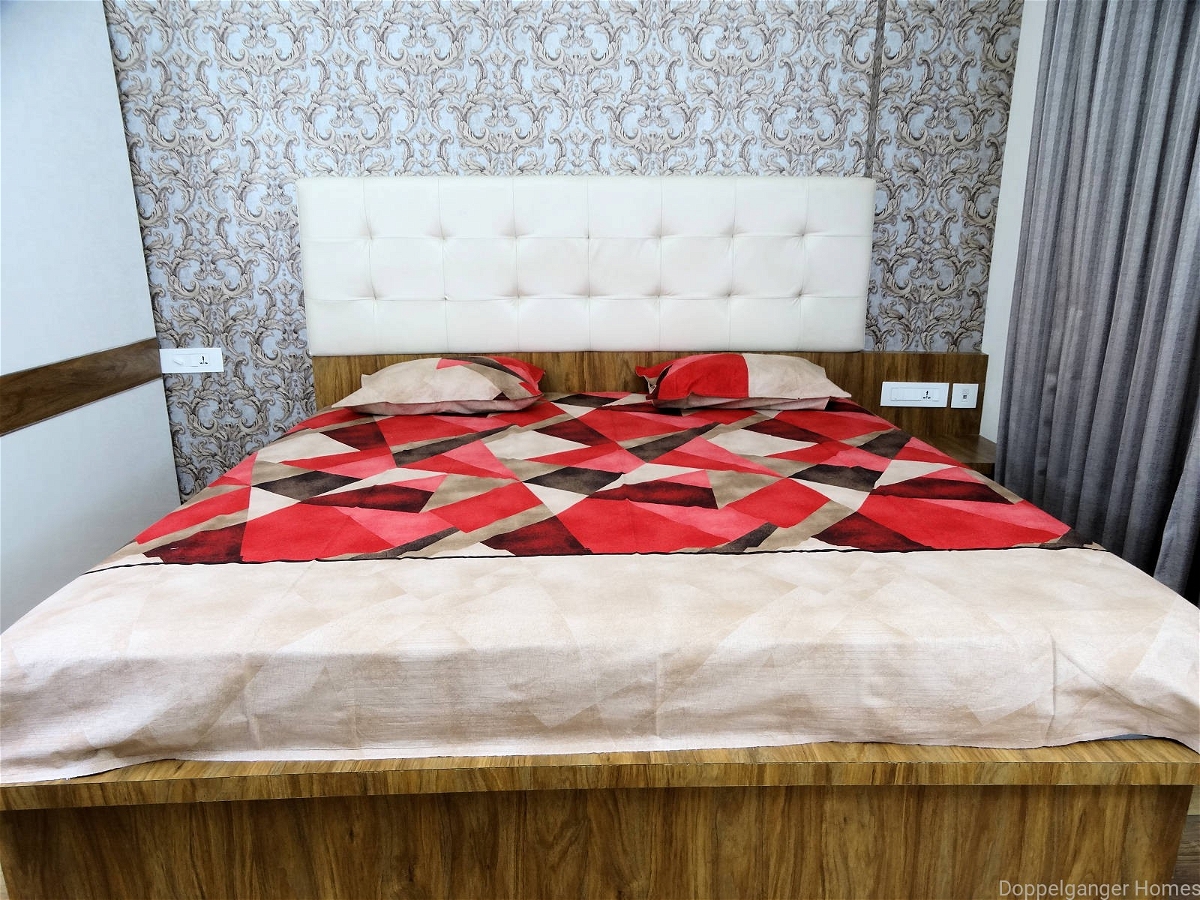 Doppelganger Homes Red Diamond Designer Double Bed Sheet