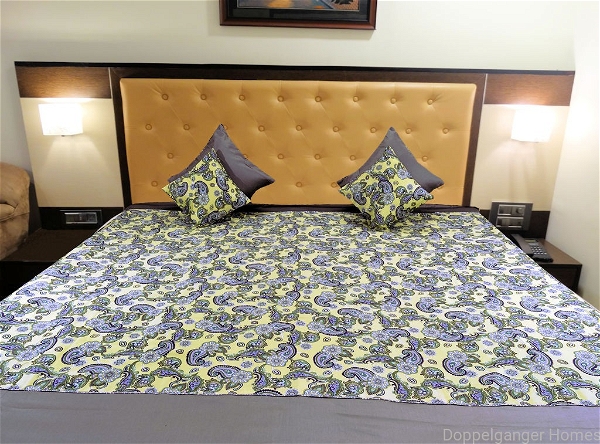 Doppelganger Homes Floral Design Bed Cover