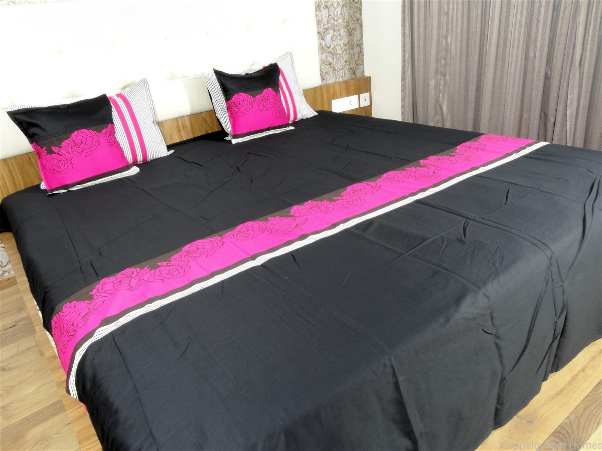 Doppelganger Homes "Valley of Pink Roses" Double Bed sheet