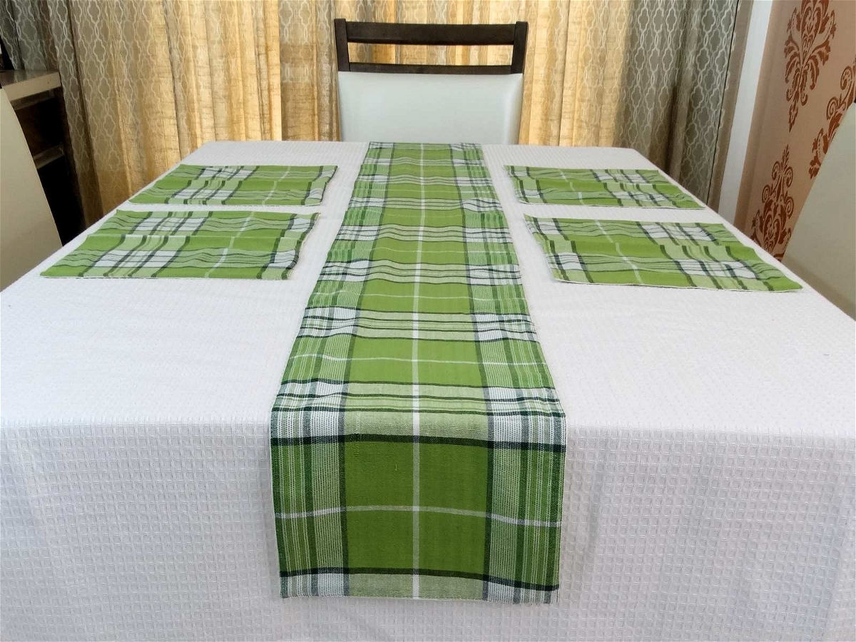 Doppelganger Homes Table runner and Placemats set (7PCS)-30