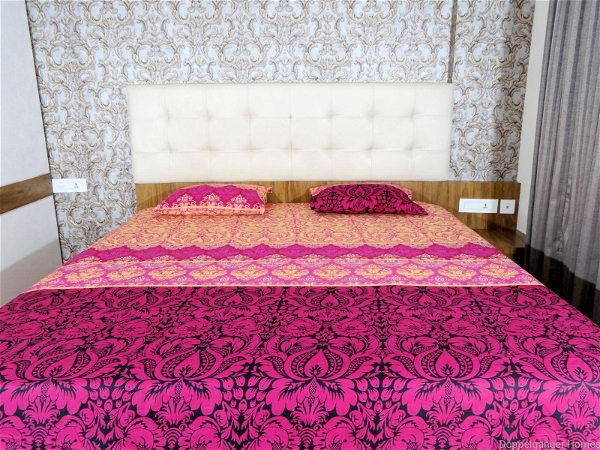 Doppelganger Homes Damask Design Printed Double Bedsheet-86