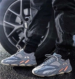 Yezzy 700 carbon shoes - 41