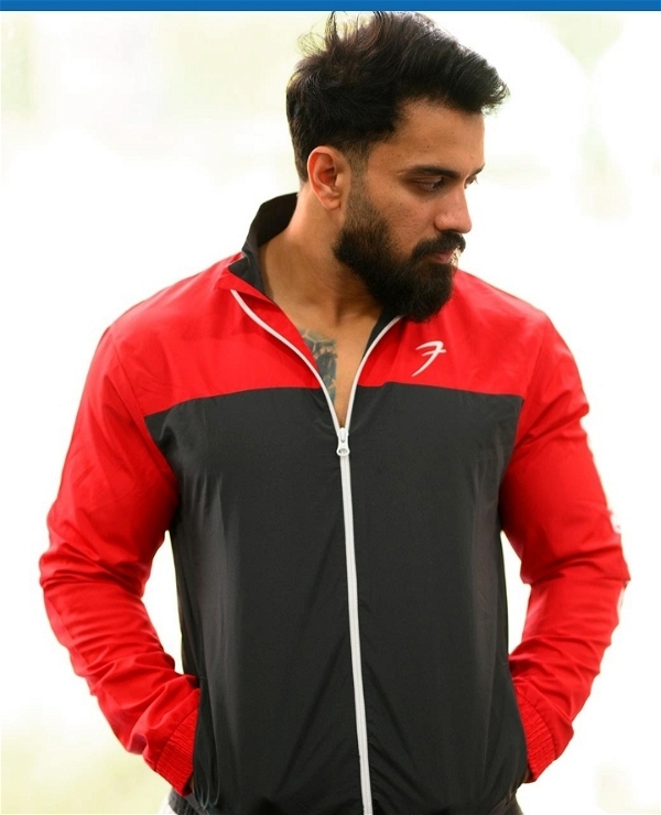Fuaark Trainer JacketRed - Red, L