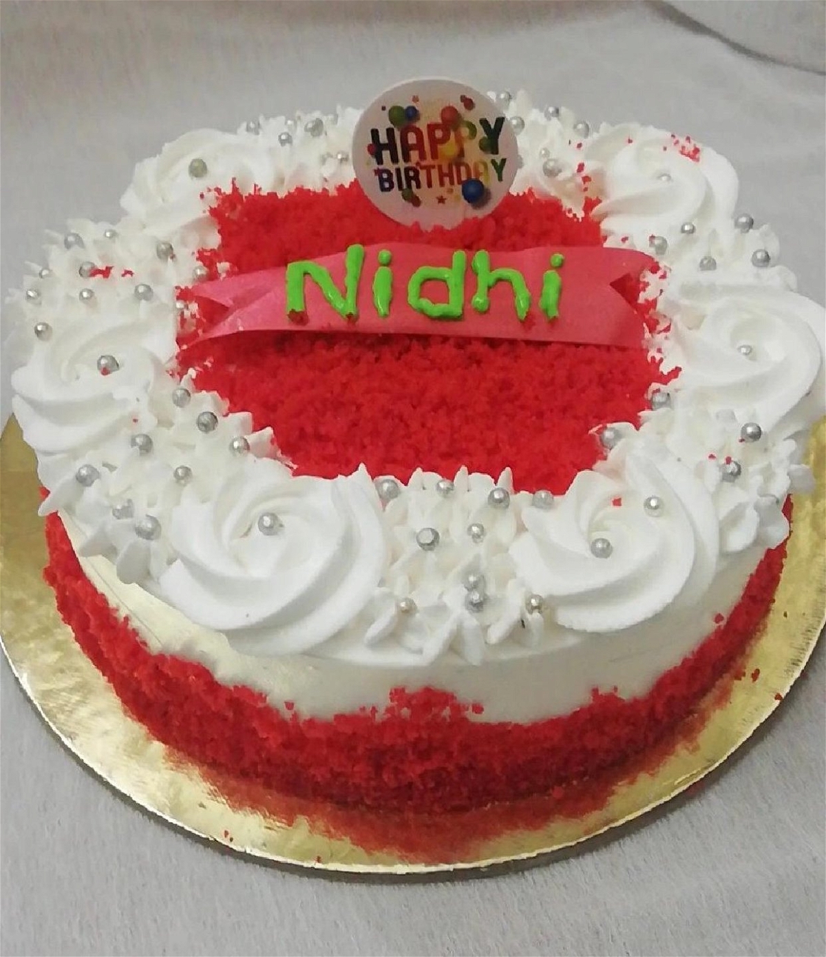 White Flower Topped Red Velvet Cake - 1 Pound