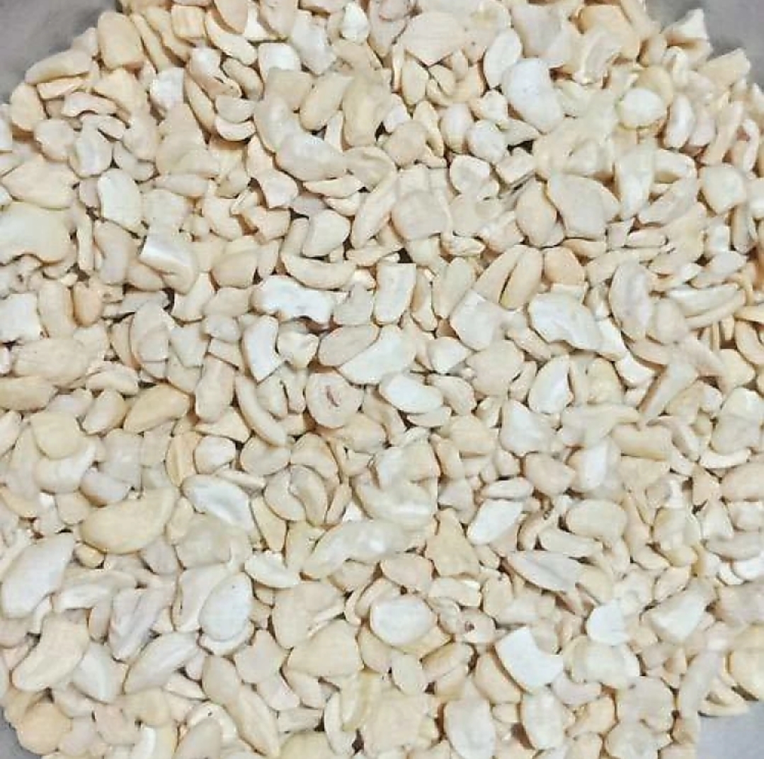 Small Pieces Dried Cashew Nuts - 100g