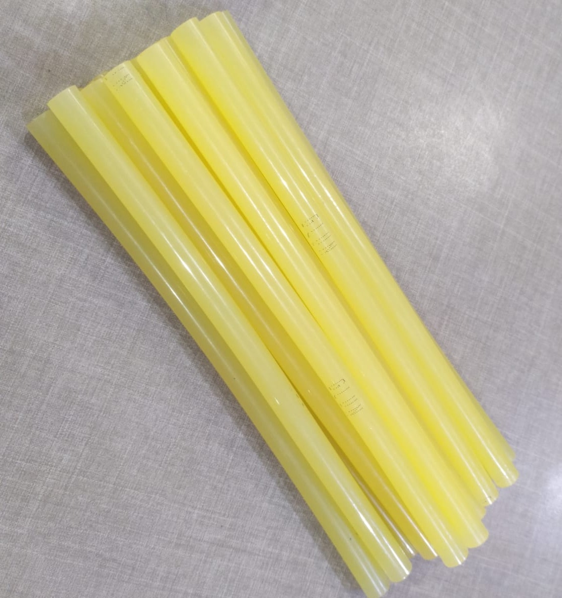 Glue Stick 11mm 9inch  - Light yellow