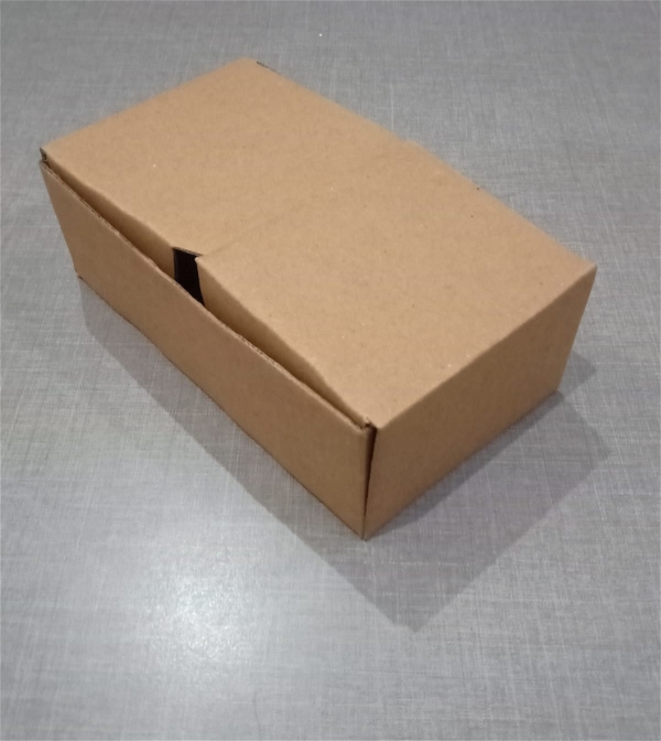  BOX BROWN  7.5x13x22 (LINT)