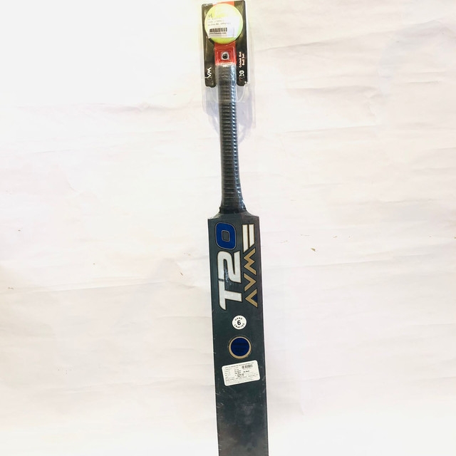 T20 AVM bat with ball SZ.6