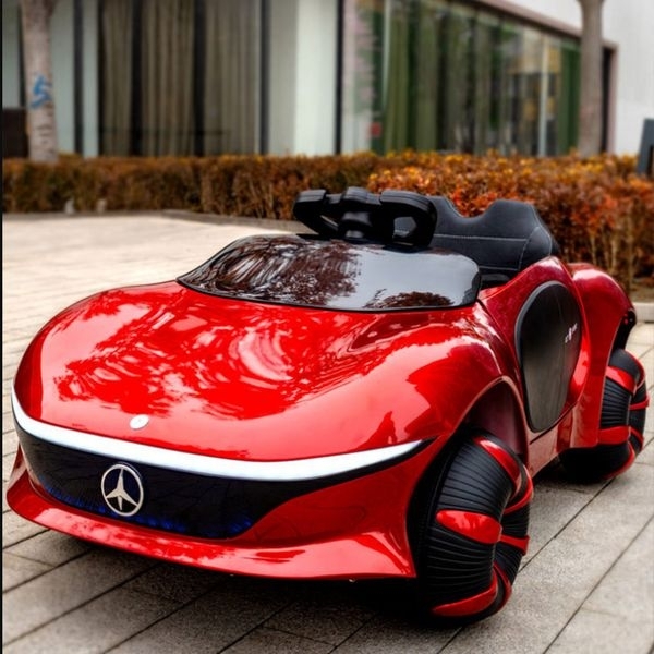 Futuristic Mercedes Car 